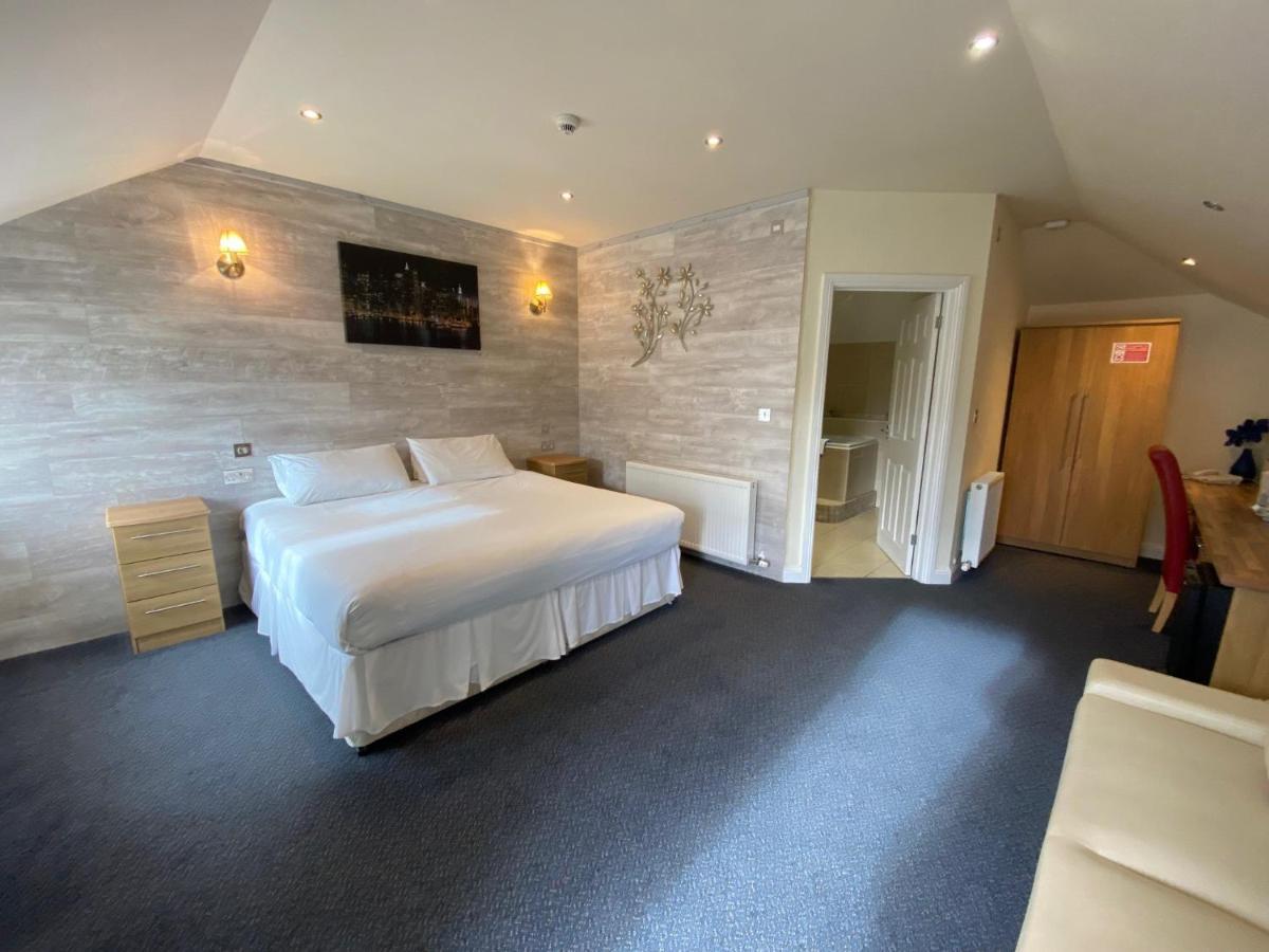 Dudsbury Golf Club - Hotel And Spa 펀다운 외부 사진