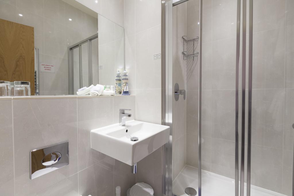 Dudsbury Golf Club - Hotel And Spa 펀다운 외부 사진