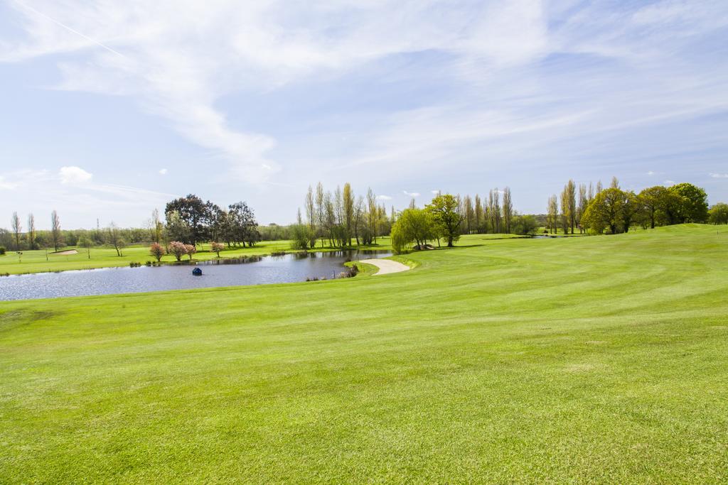 Dudsbury Golf Club - Hotel And Spa 펀다운 외부 사진